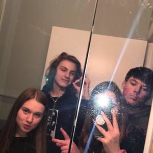 Meet your Posher, Andrew